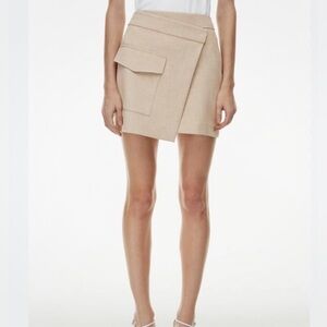 NWT Aritzia Babaton Faux Leather Vegan Wrap Skirt Size 6 💖💖💖